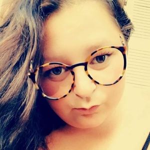 Meet your Posher, Lesley